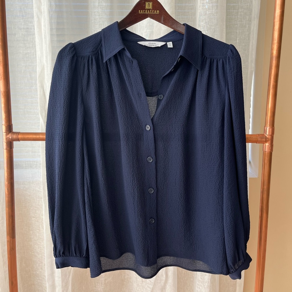 & Other Stories blouse in navy. Size 4. Like new. Never worn.